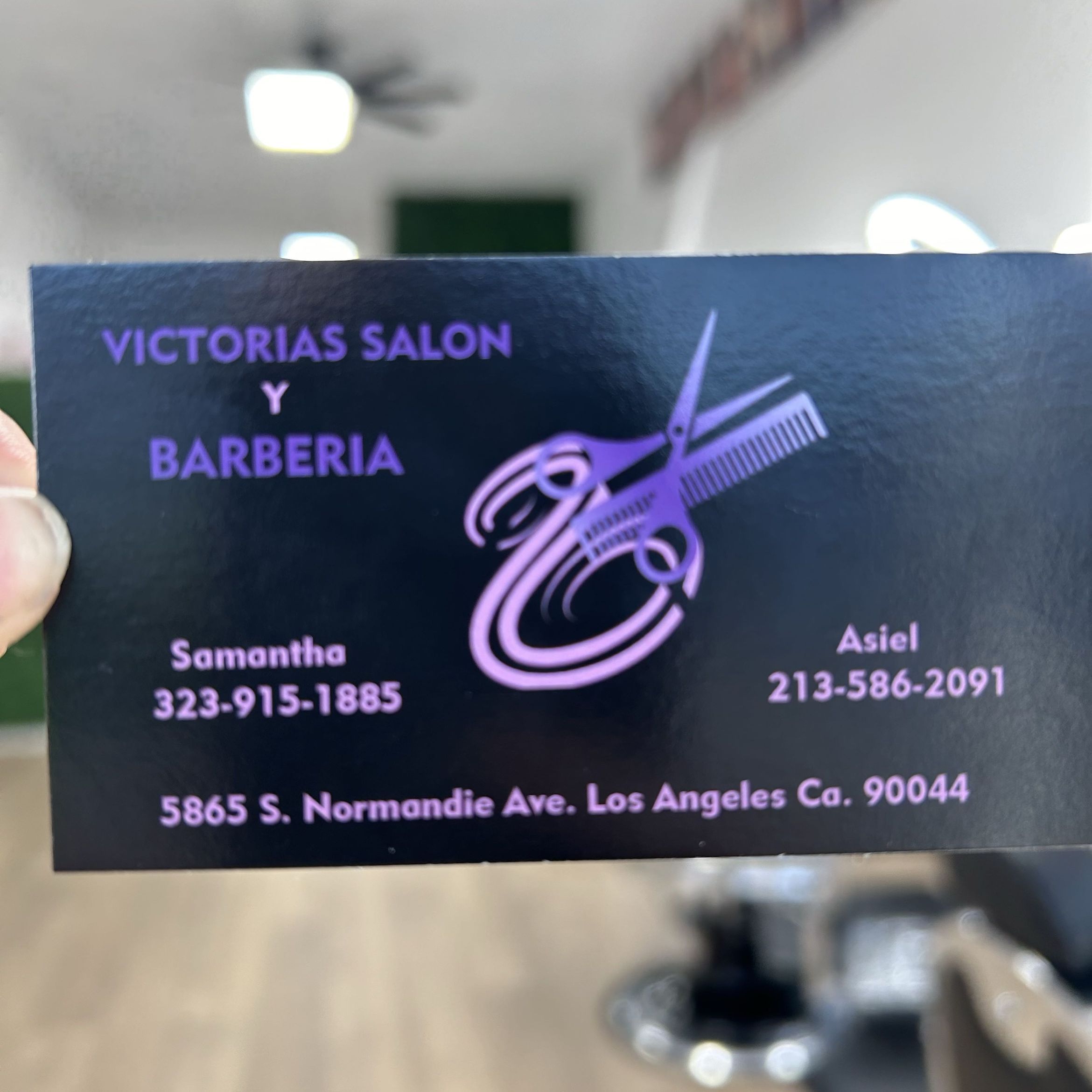 Victorias salon y barbería, 5865 S Normandie Ave, Los Angeles, 90044