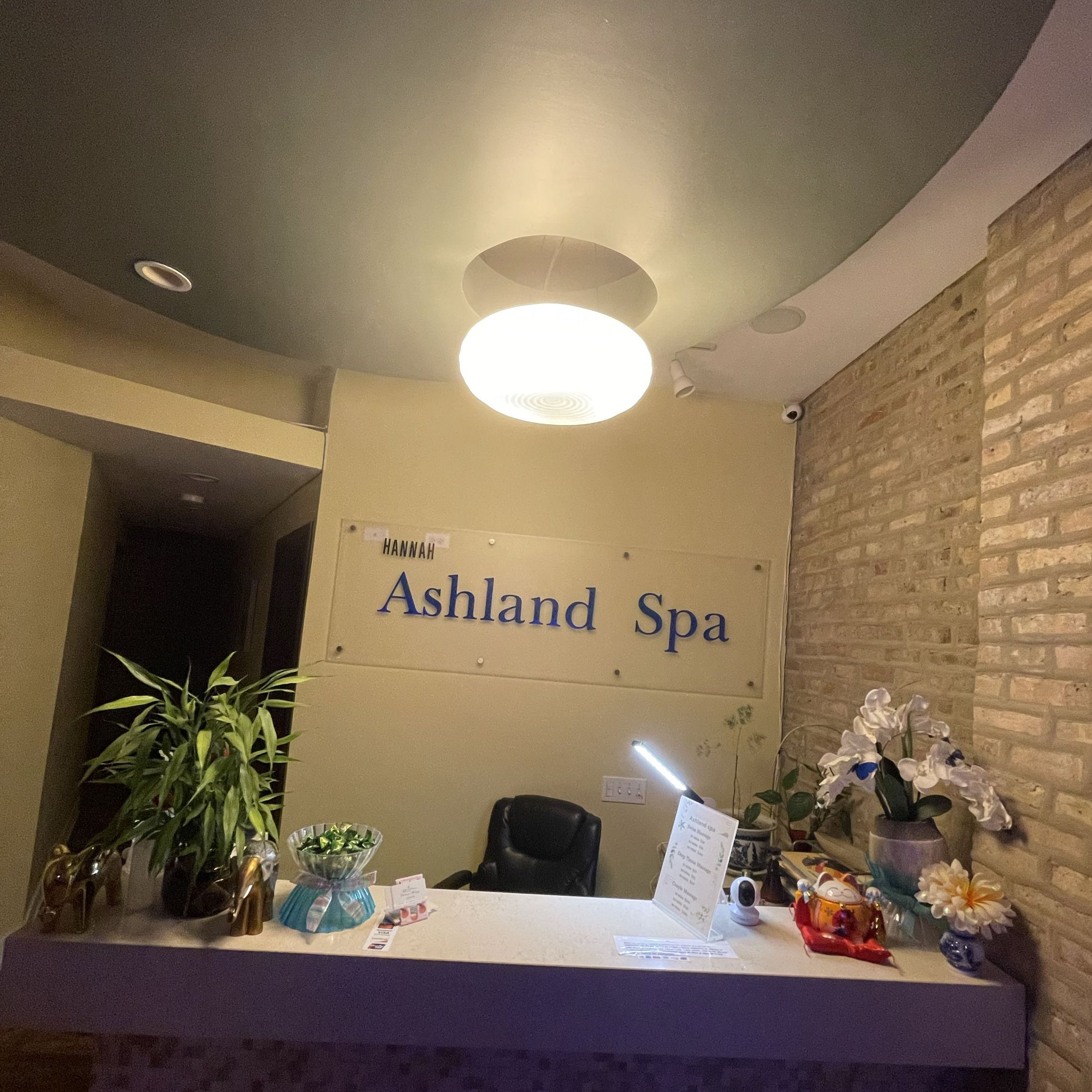 Hannah Ashland Spa, 1635 N Ashland Ave,Chicago  IL 60622, Ashland Ave, Chicago, 60622