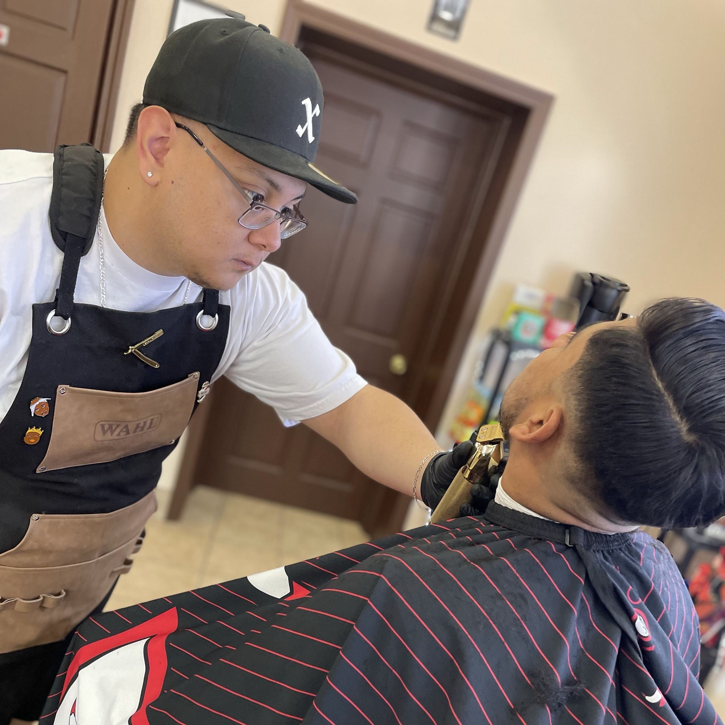 Bear the barber, Chicago, 60632