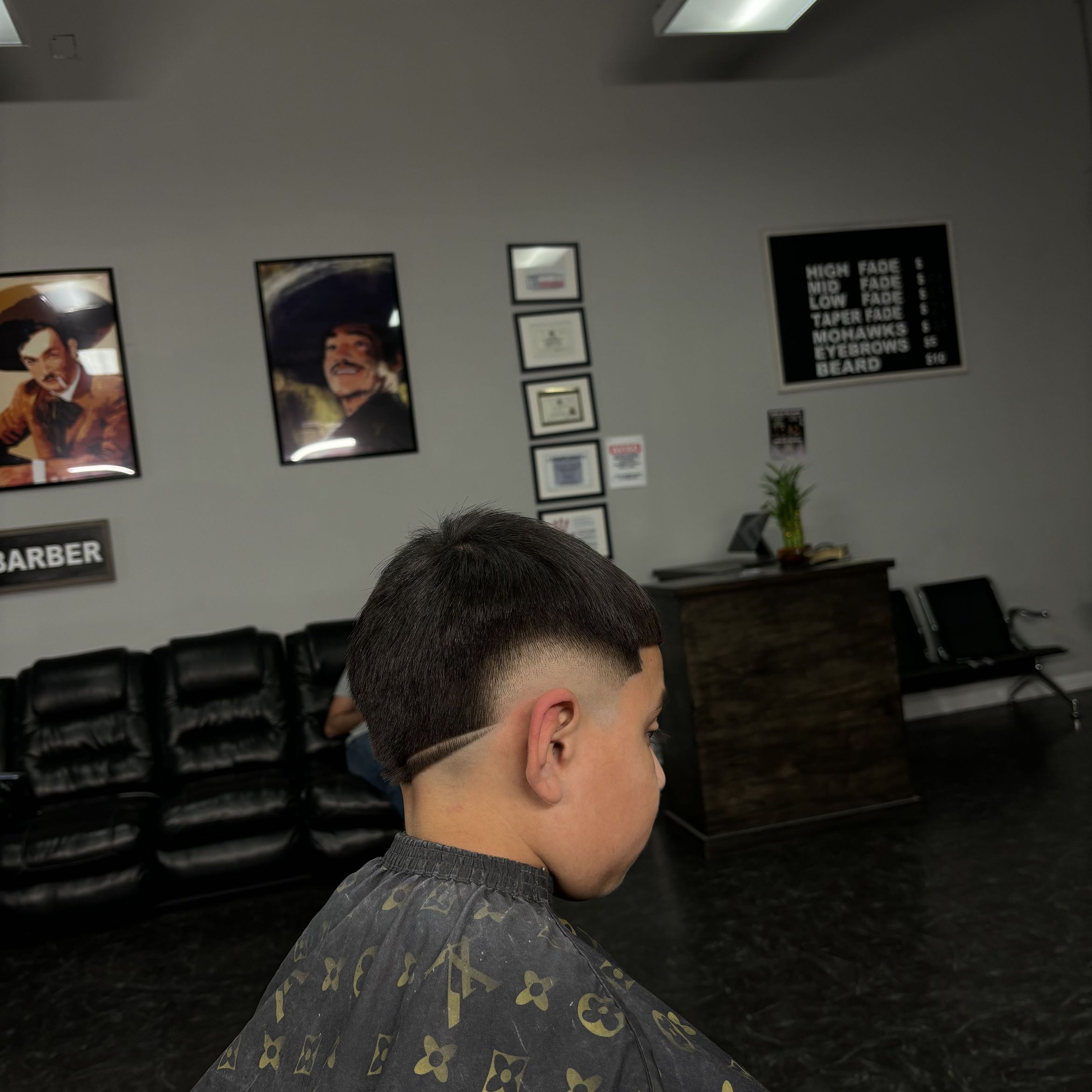 J & A Barbershop💈, 1309 Quitaca Dr, Edinburg, 78541