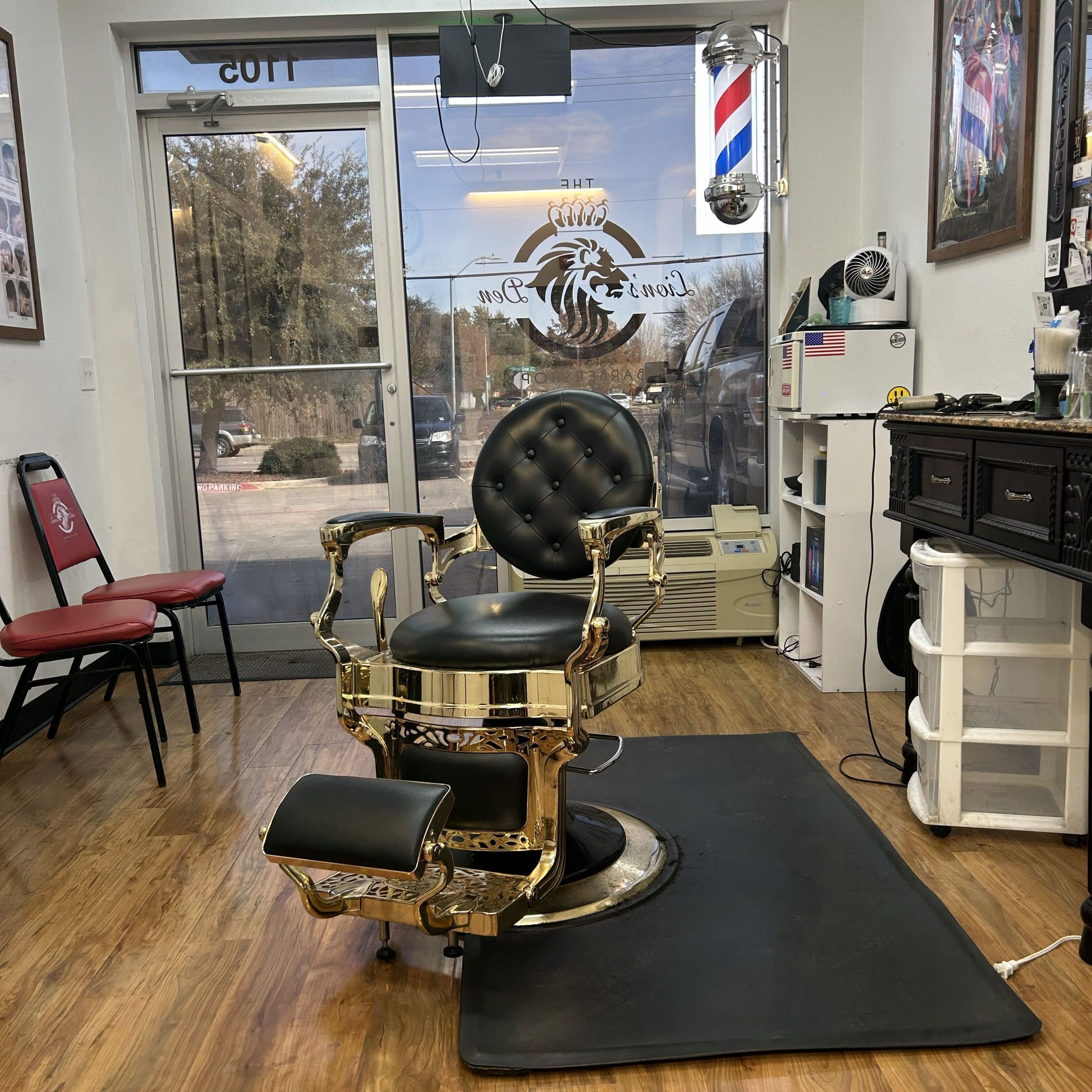 Assured Barber Shop, 785 W Hidden Creek Pkwy, 1105, Burleson, 76028