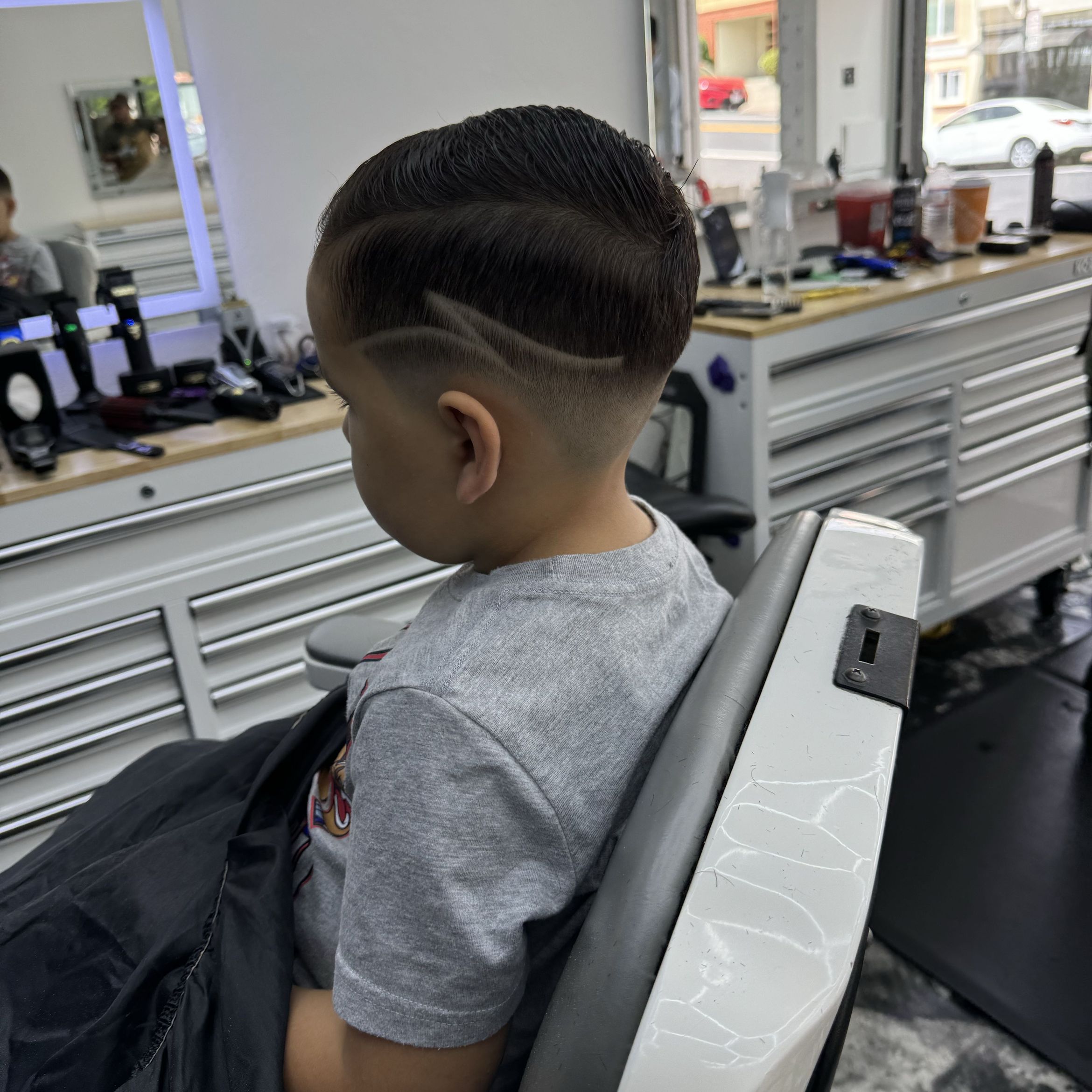 ViksTheBarbershop, 163 School St, Daly City, 94014