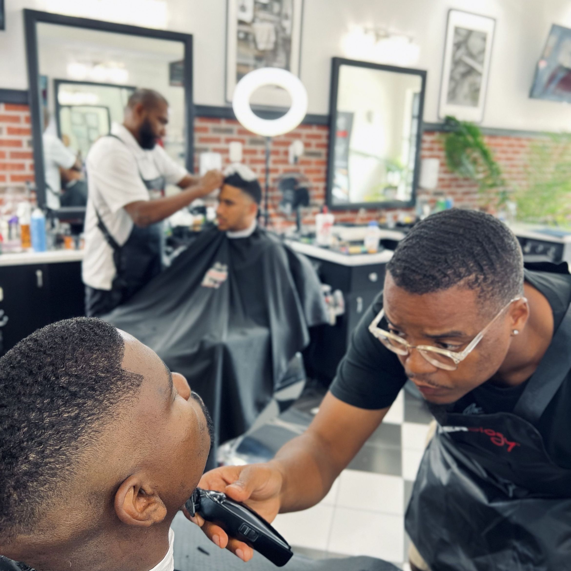 Justin The Barber, 5300 Peachtree Rd, Atlanta, 30341