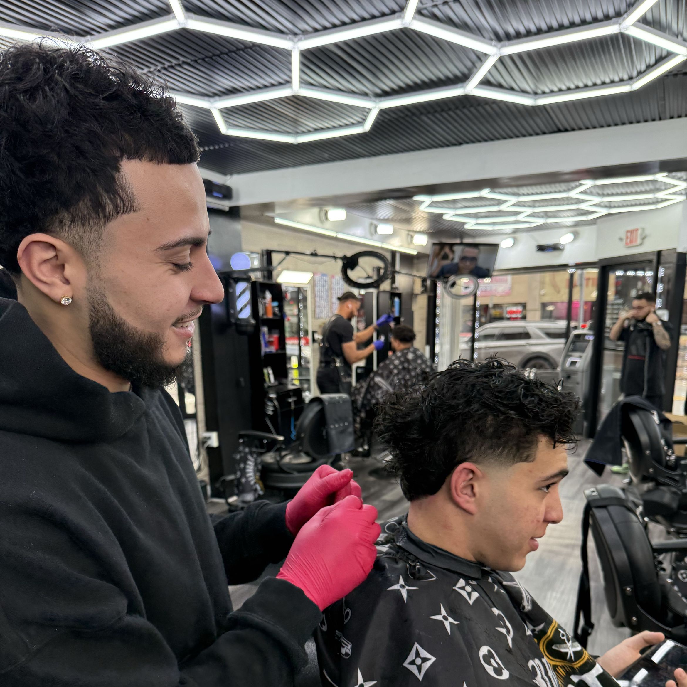 Estilo Barbershop, 81 S Washington Ave, Bergenfield, 07621