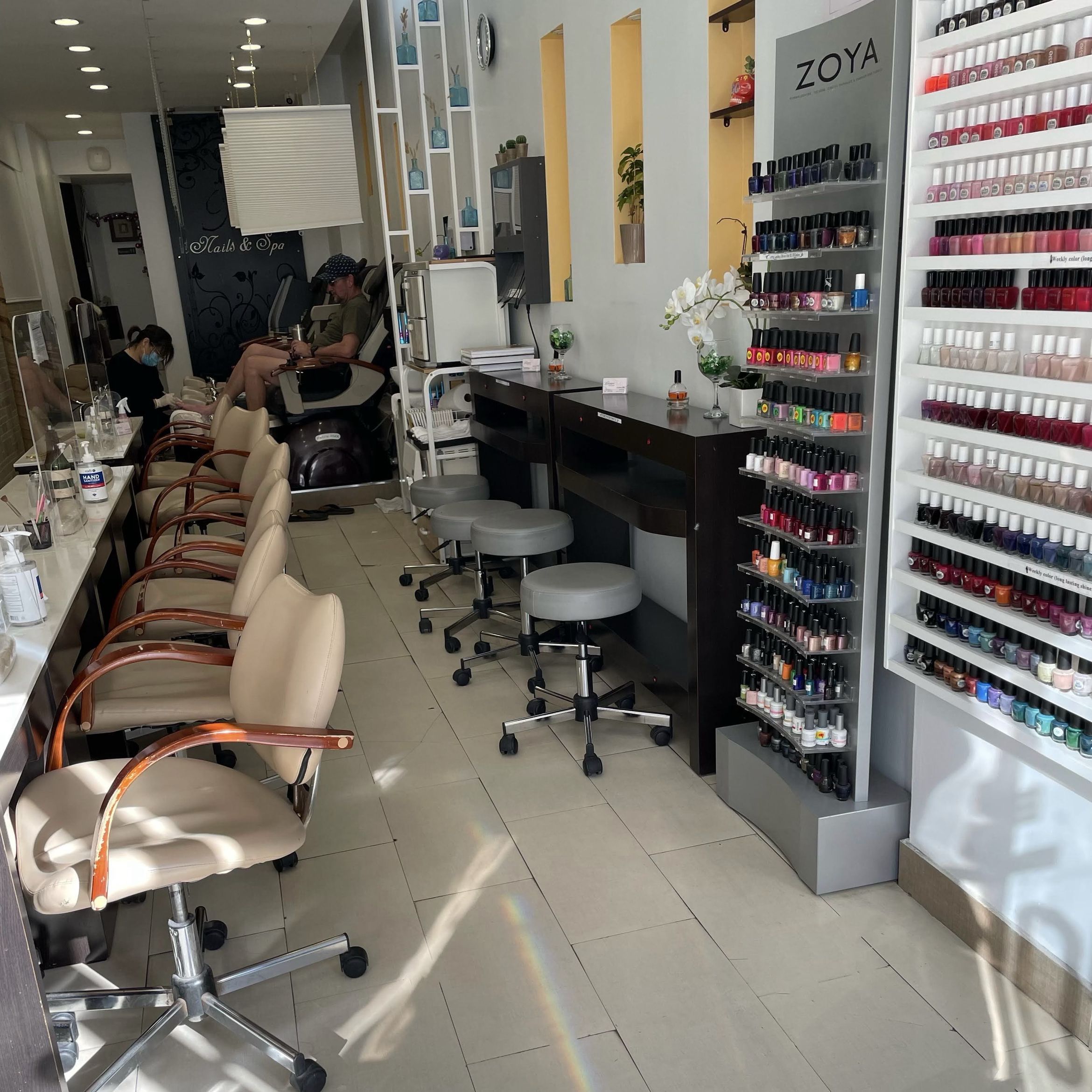 Leisure Nails &Spa, 860 10th Ave, New York, 10019