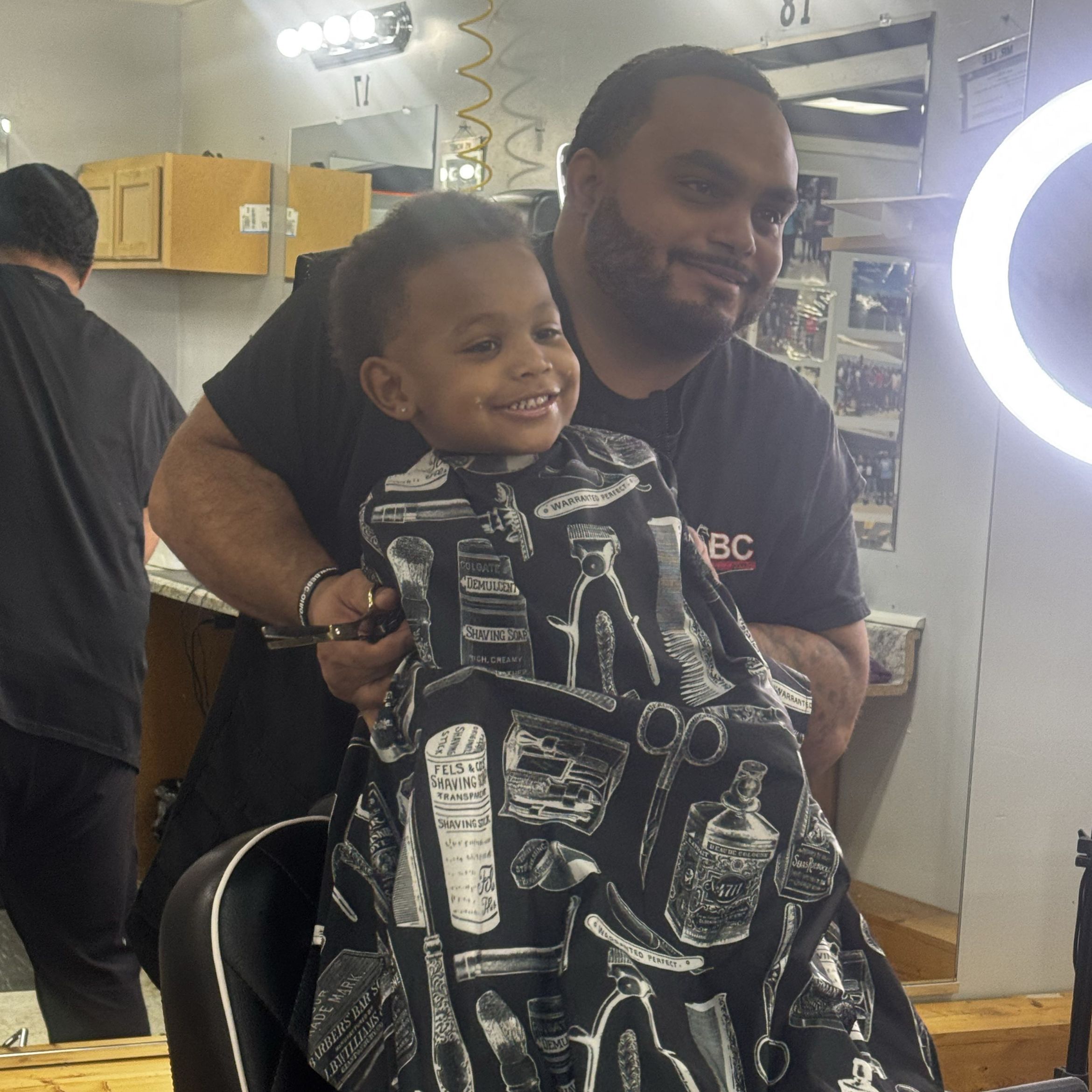 Crisp-Lee’s Cutz, 1869 Wright Rd, Akron, 44320