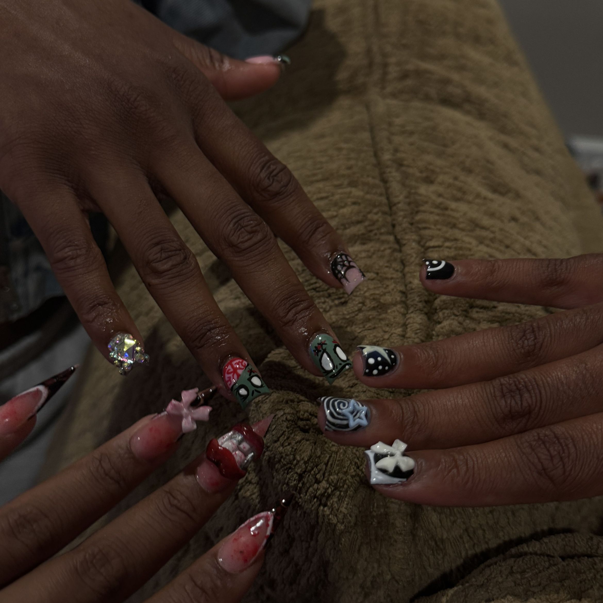 iHrtNailz, 5649 Brownstone Dr, Indianapolis, 46220