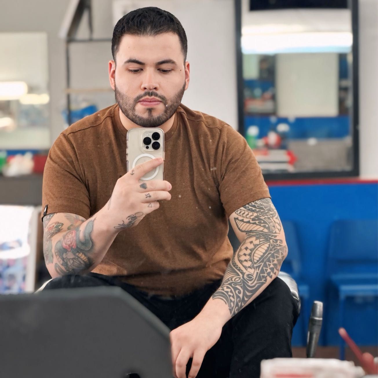 Robert the barber, 4352 Slauson Ave, Maywood, 90270