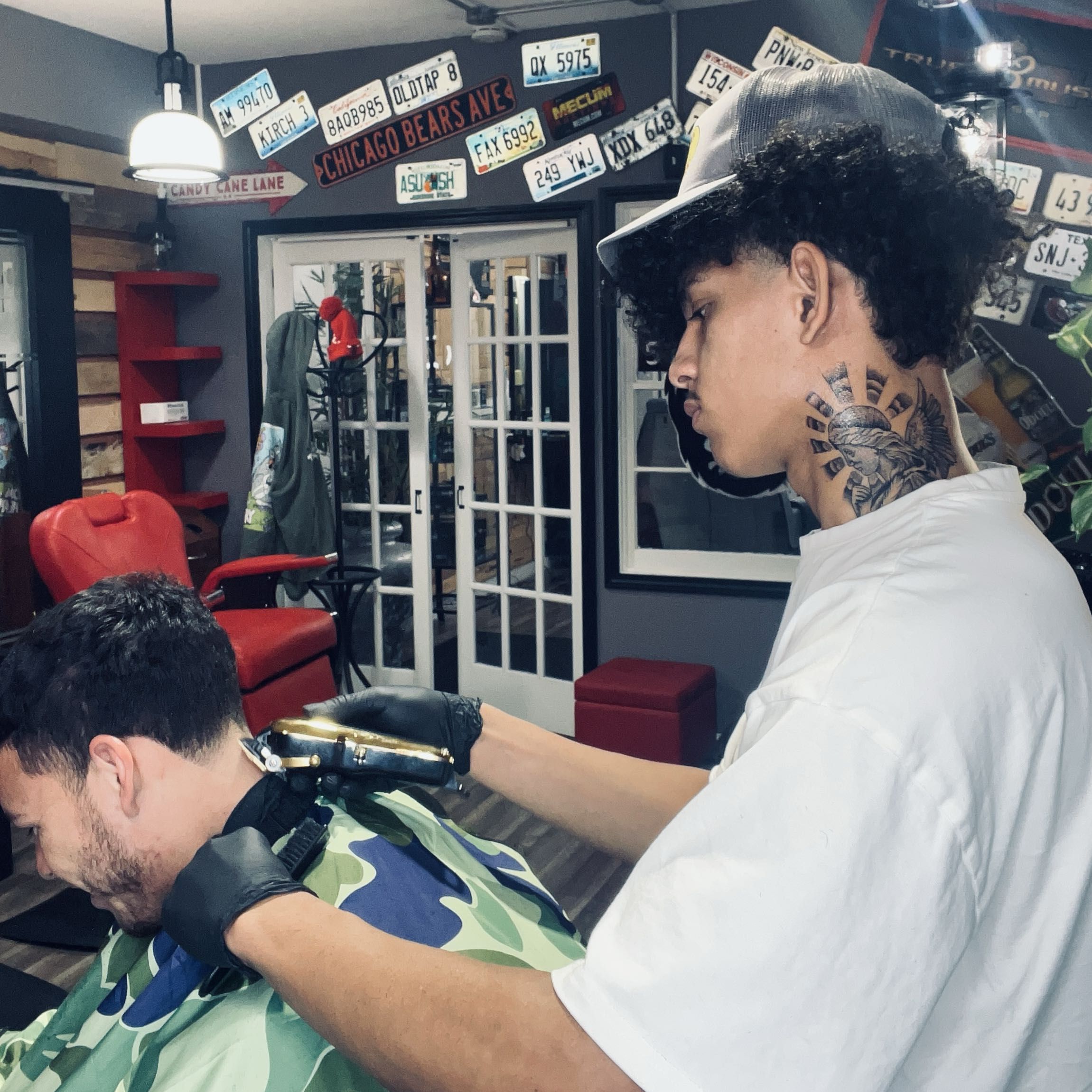 Avila’s barbershop, 1711 Grand Ave, Numero uno, Waukegan, 60085