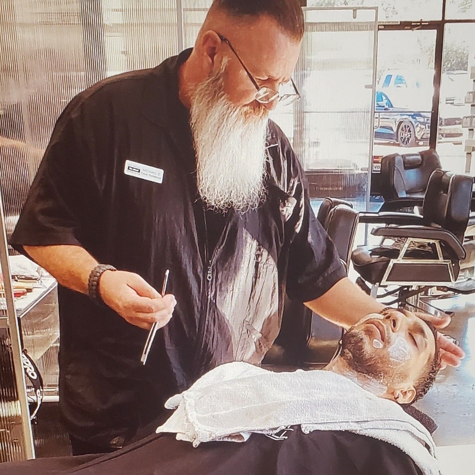 Beards & Blades, 24 E 10th St, Tracy, 95376