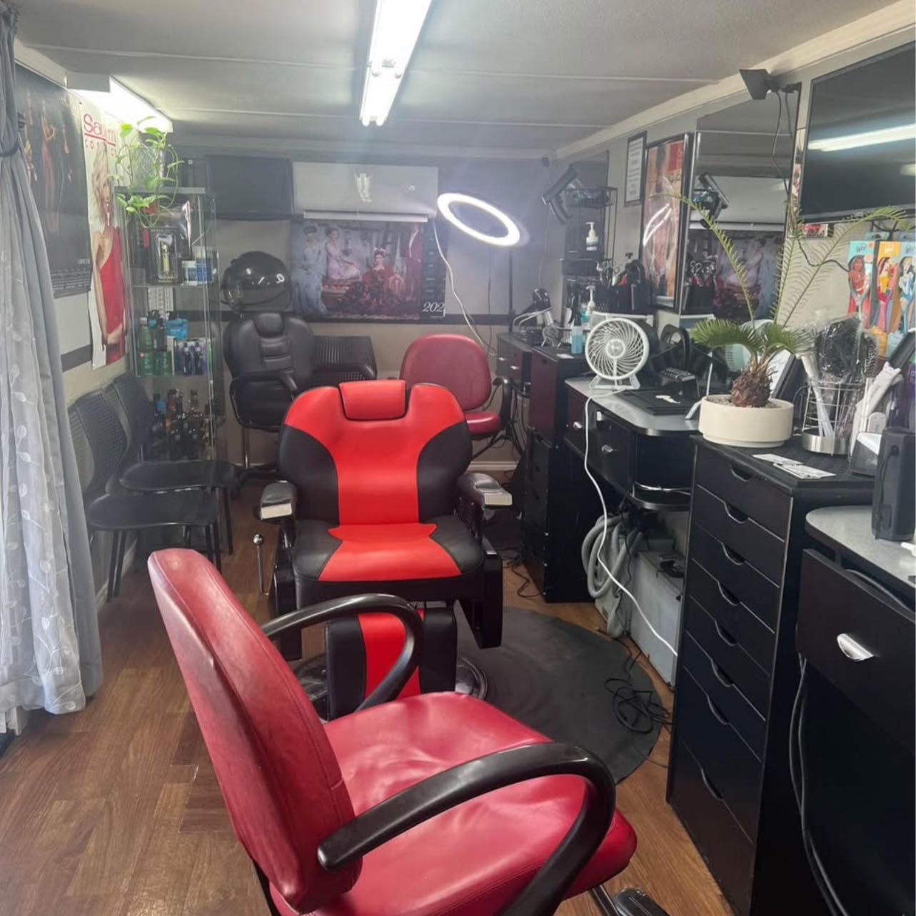 Elens hair salon & barbershop, 9420 US Highway 183 S, Austin, 78747