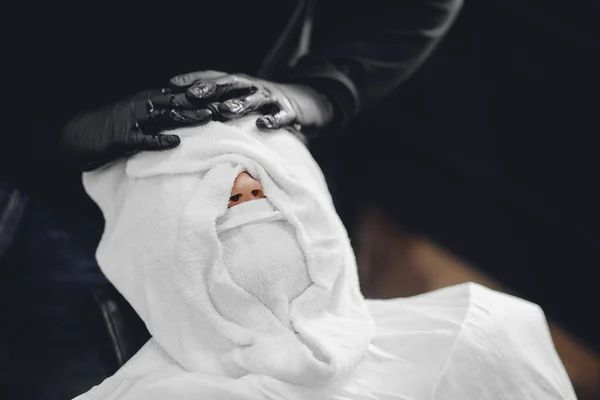 Quality HAIRCUT +FACE MASSAGE WITH HOT TOWEL SHAVE portfolio