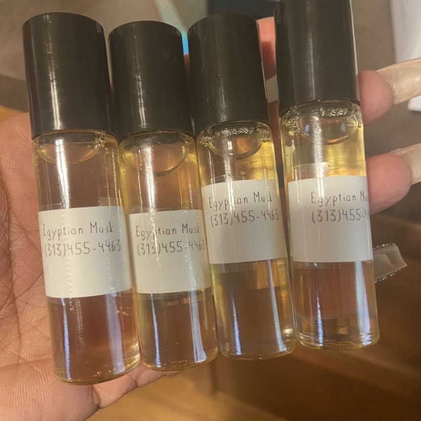 Women’s Roll on Perfume portfolio