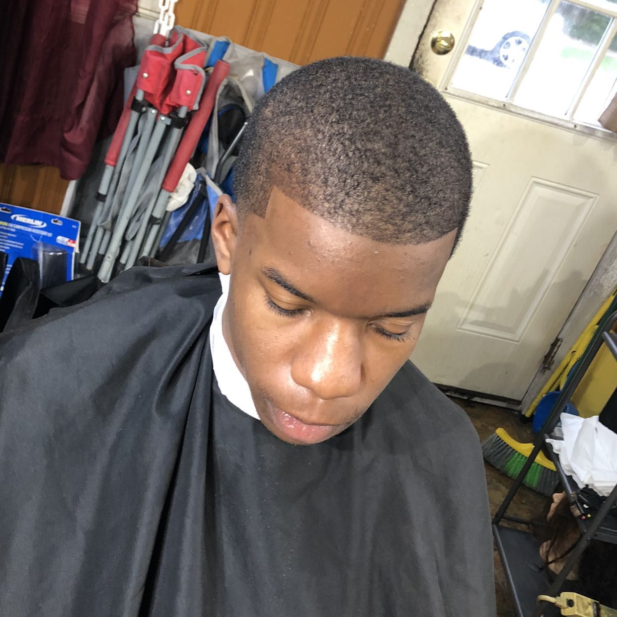 Full Service Haircut with Eyebrows portfolio