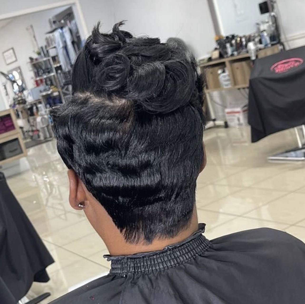 Woman’s Haircut (Custom Cut) portfolio