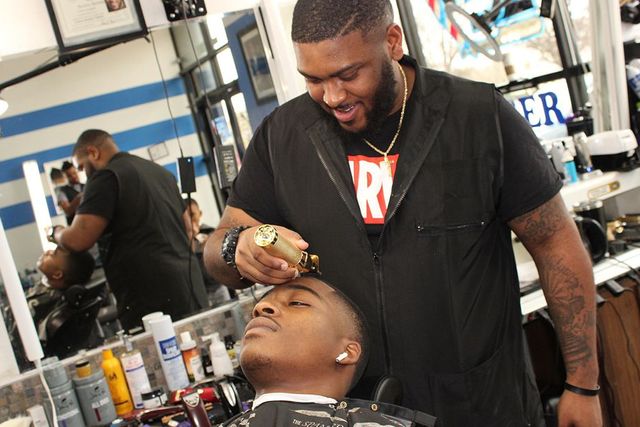 Barbershops Near Me in Fort Worth | Find Best Barbers Open Near You!