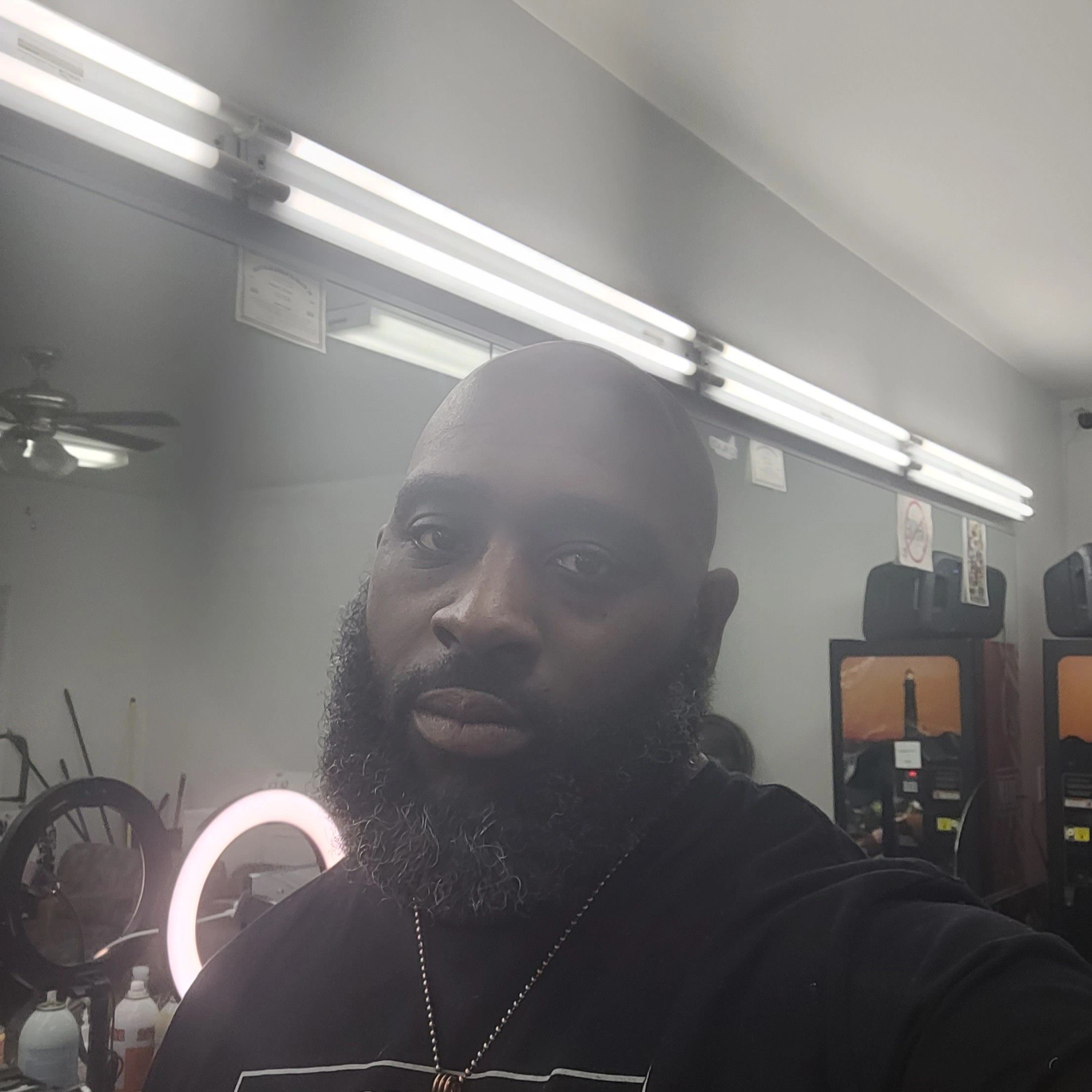 Blendz Barbershop, W Pennsylvania Ave, 1020, Southern Pines, 28387