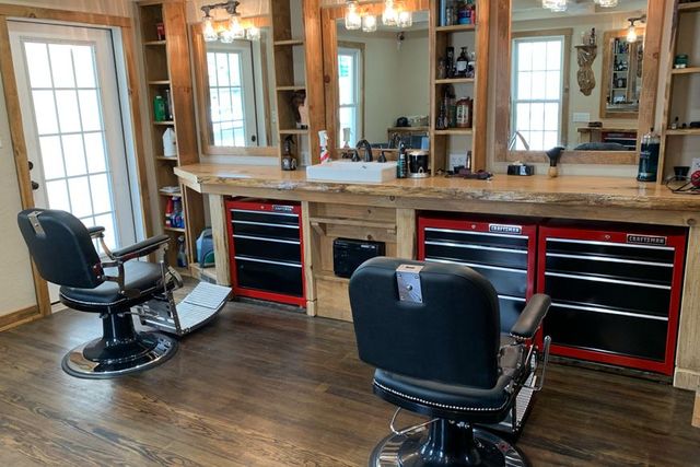 Nearest Haircut Places in Greensburg | Book a Haircut Appointment Near You!