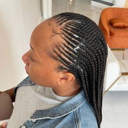 Clarke’s African hair braiding, W 95th St, 2021, Chicago, 60643