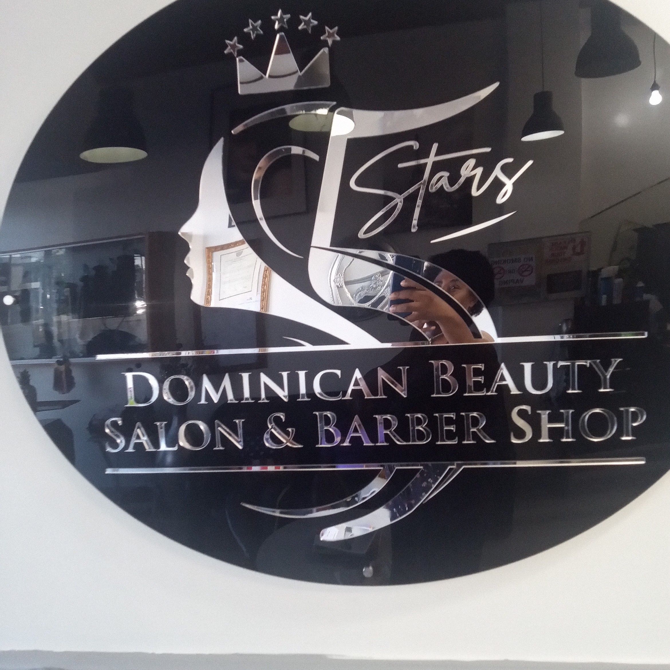 5 Stars Dominican Beauty Salon & Barber Shop, 631 Ne 125 Th, North Miami, 33162