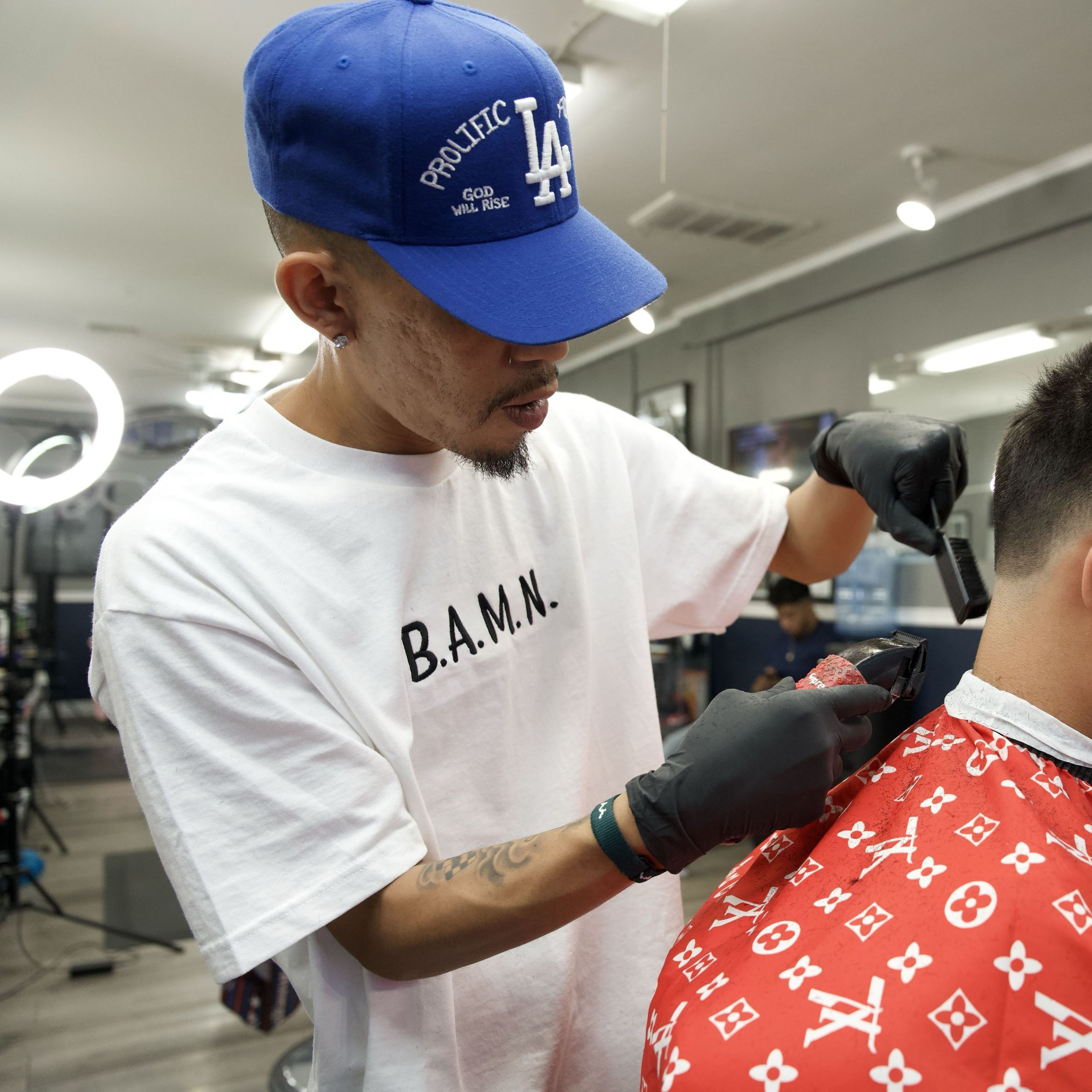 Enzo cuts new life barber lounge, 18014 Ventura Blvd, Encino, CA, Encino 91316