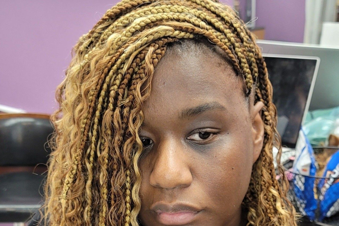 Brown Skin Women - Boho Knotless Single Braids. The wavy hair is