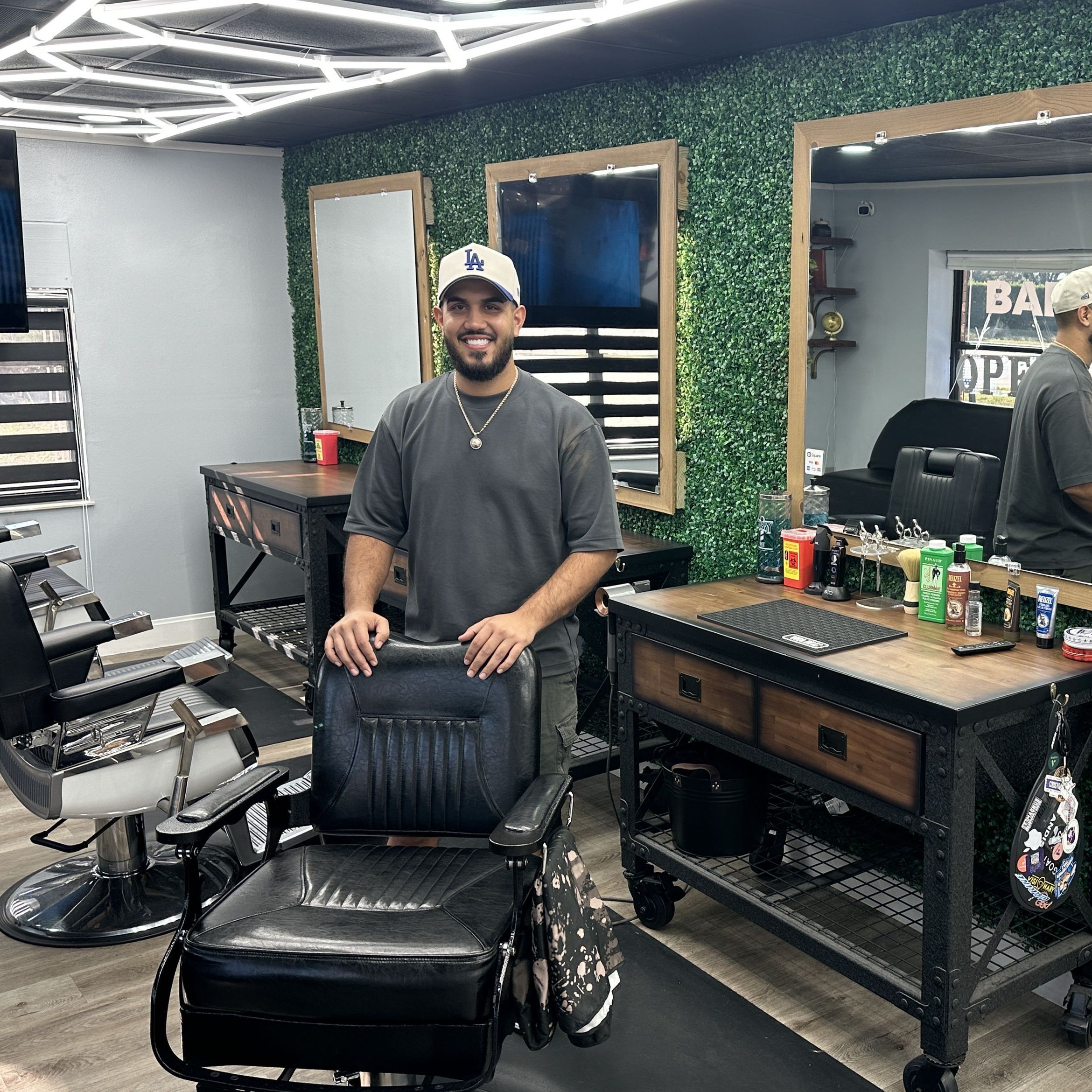 Jose Vargas - Empire Barber Studio, FL, 1920 verano dr, Haines City, 33844