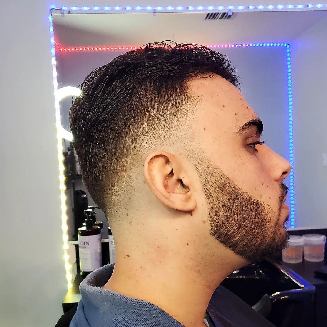 Haircut and Beard 🧔🏻🪒✂️ portfolio