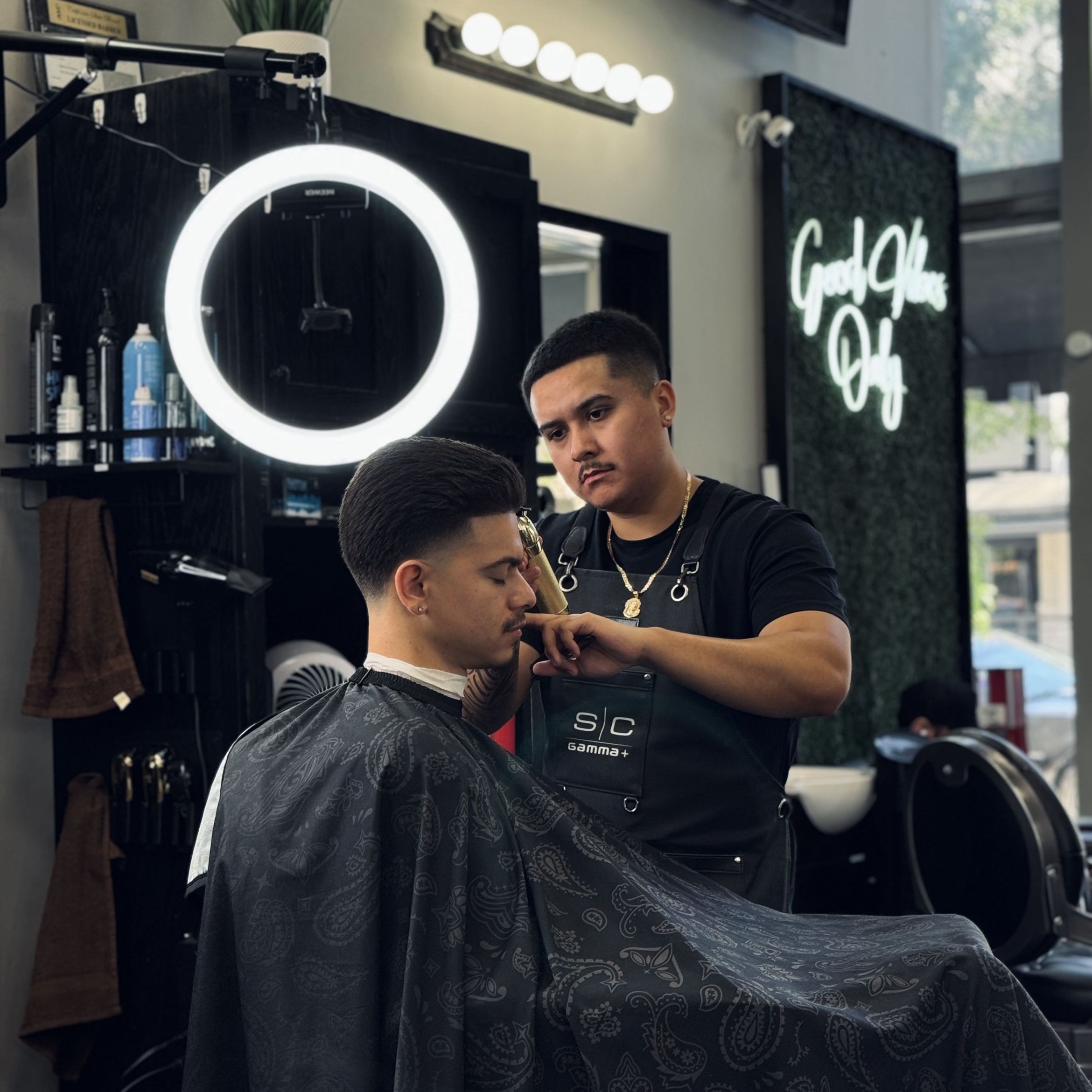 E The Barber, 1415 18th St, Bakersfield, 93301