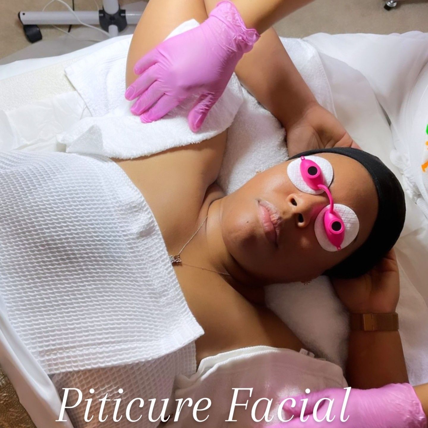 Piticure (Armpits) Facial & Waxing Treatment portfolio