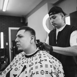 Anthony the Barber, Runway studios, Suite #9, Chicago, 60638