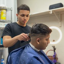 Fredo Fades, 8127 Stagewood Dr, Humble, 77338