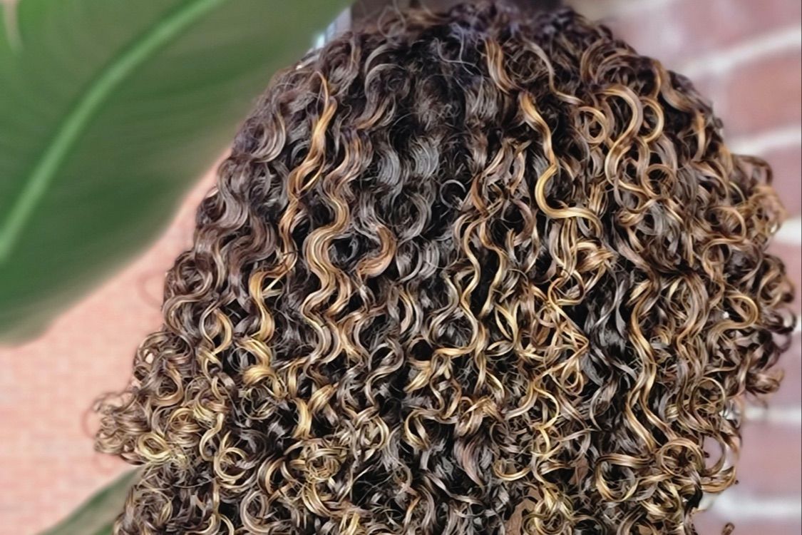 Luxury curls care/ Lujoso cuidado de rizos portfolio