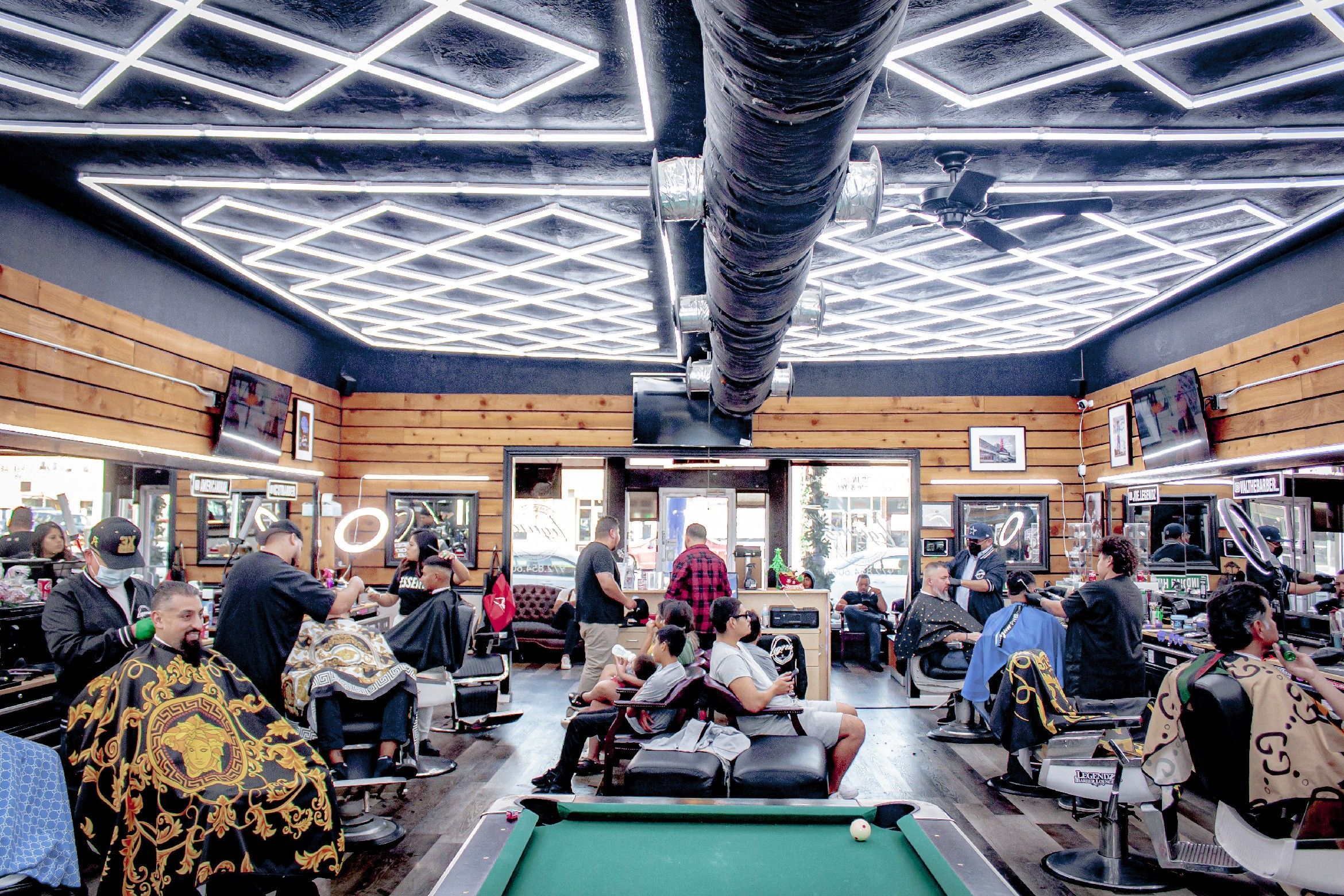 Legendz Barber Lounge - Grand Prairie - Book Online - Prices, Reviews,  Photos