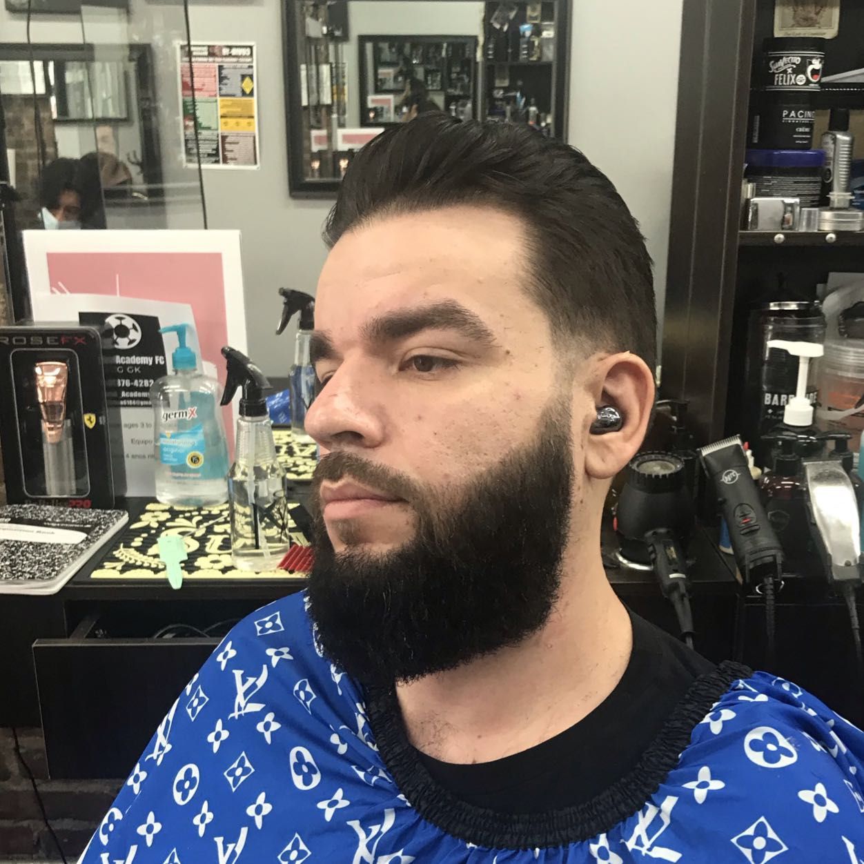 Dark-fade haircut w/ beard portfolio