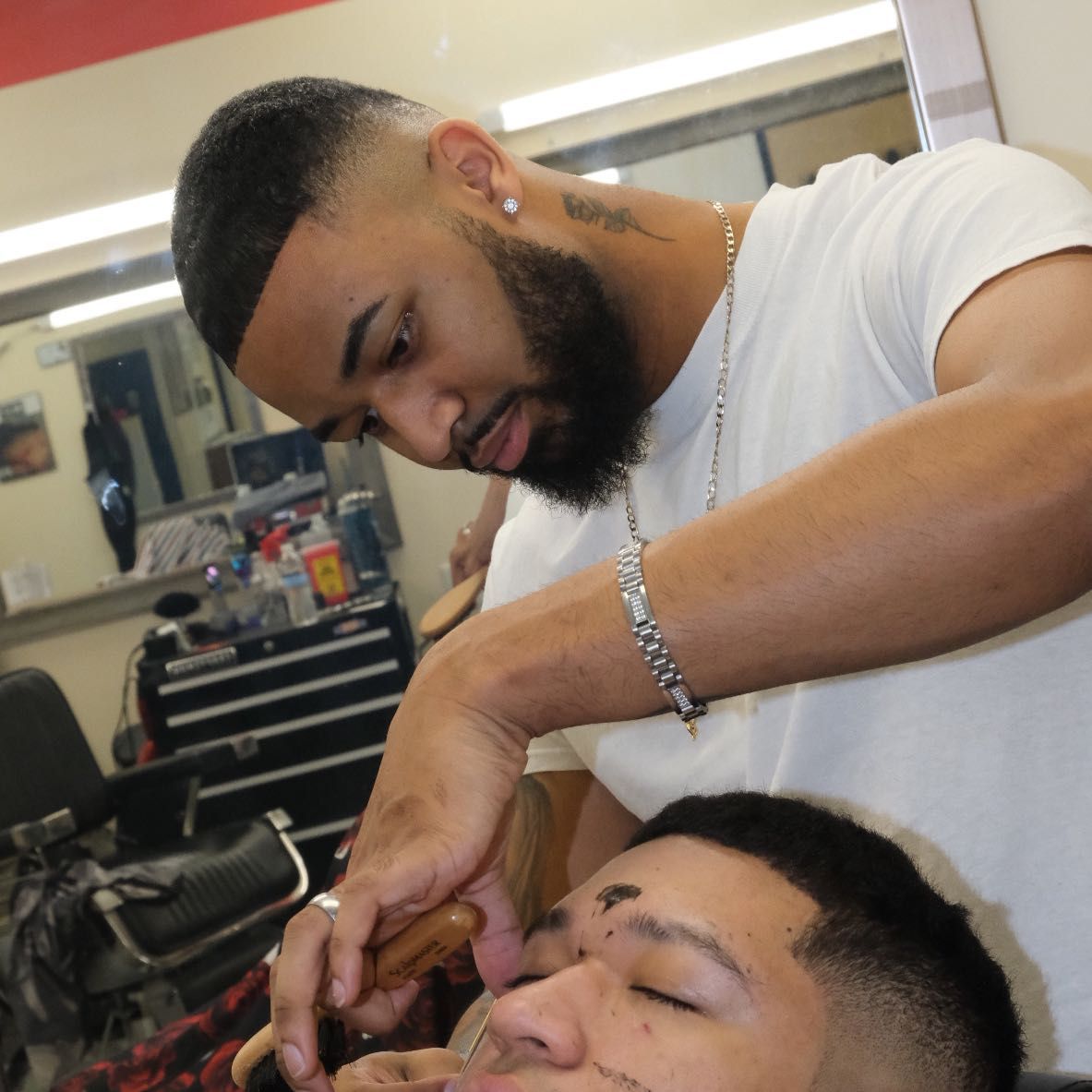 Kingdom barber, 303 21st St, 116, Newport, 55055