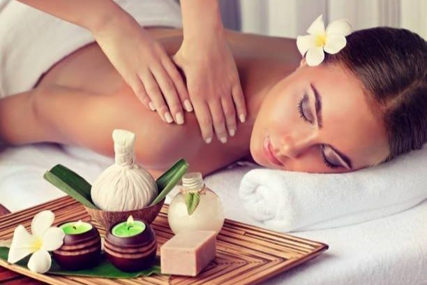 Thai Oil Massage ( Aromatherapy) portfolio