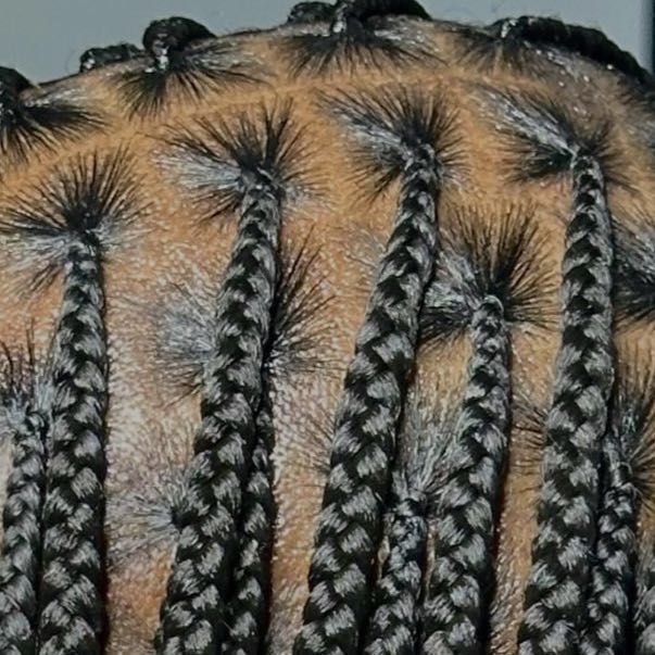 MIMI’S CHOICE Medium  knotless braids (mid back) portfolio