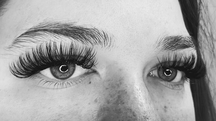 Eyelash Extensions in West Palm Beach: Your Guide to Glamorous Lashes