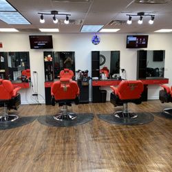 Curls Salon And Spa & Barber Shop, 4801 Greenwood St, Skokie, 60077
