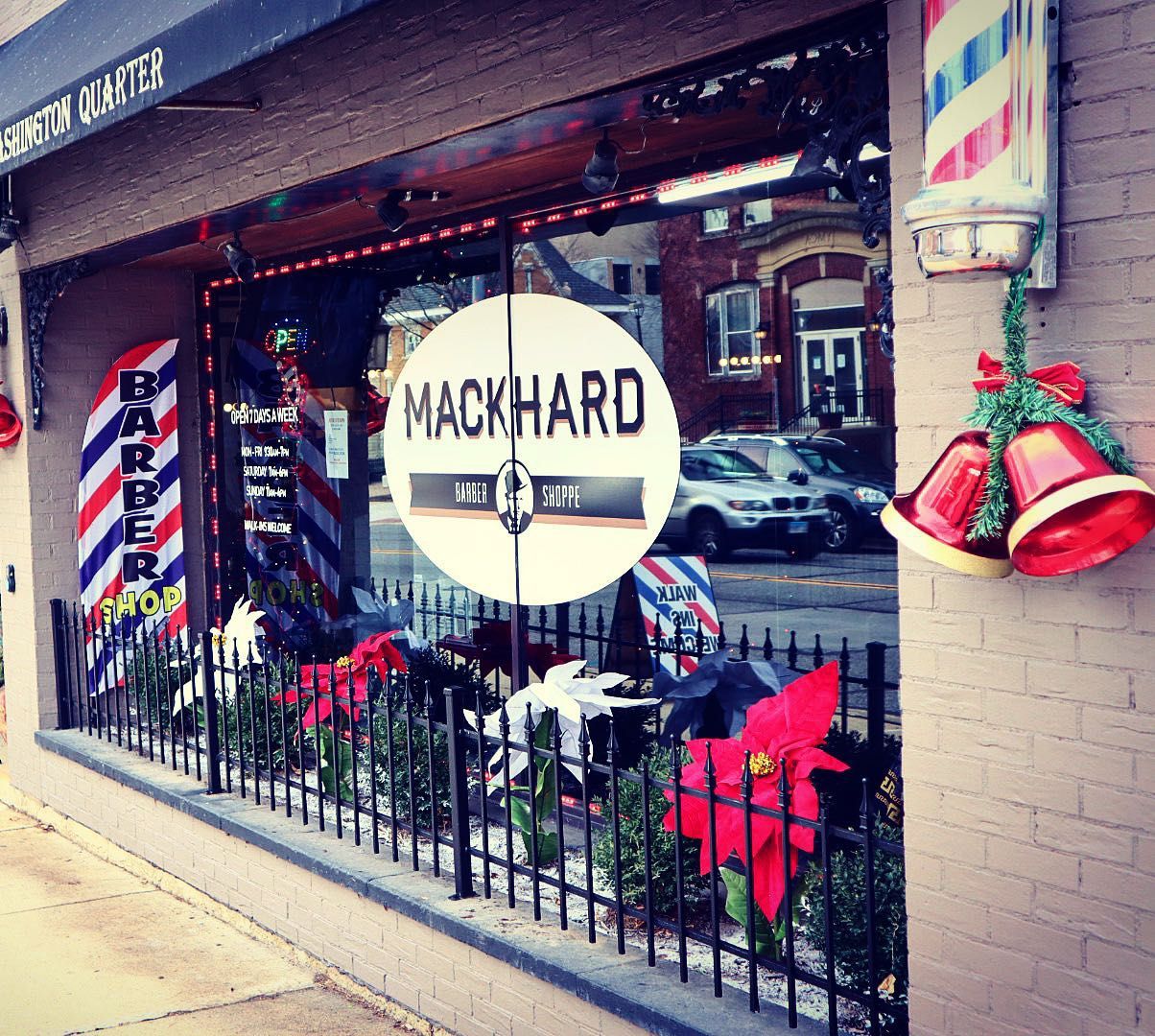 Mackhard Barber Shoppe Naperville, 25 South Washington Street, 100, Naperville, 60540