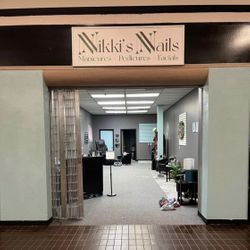 Nikki's Nails, 47420 Michigan 26, Houghton, 49931