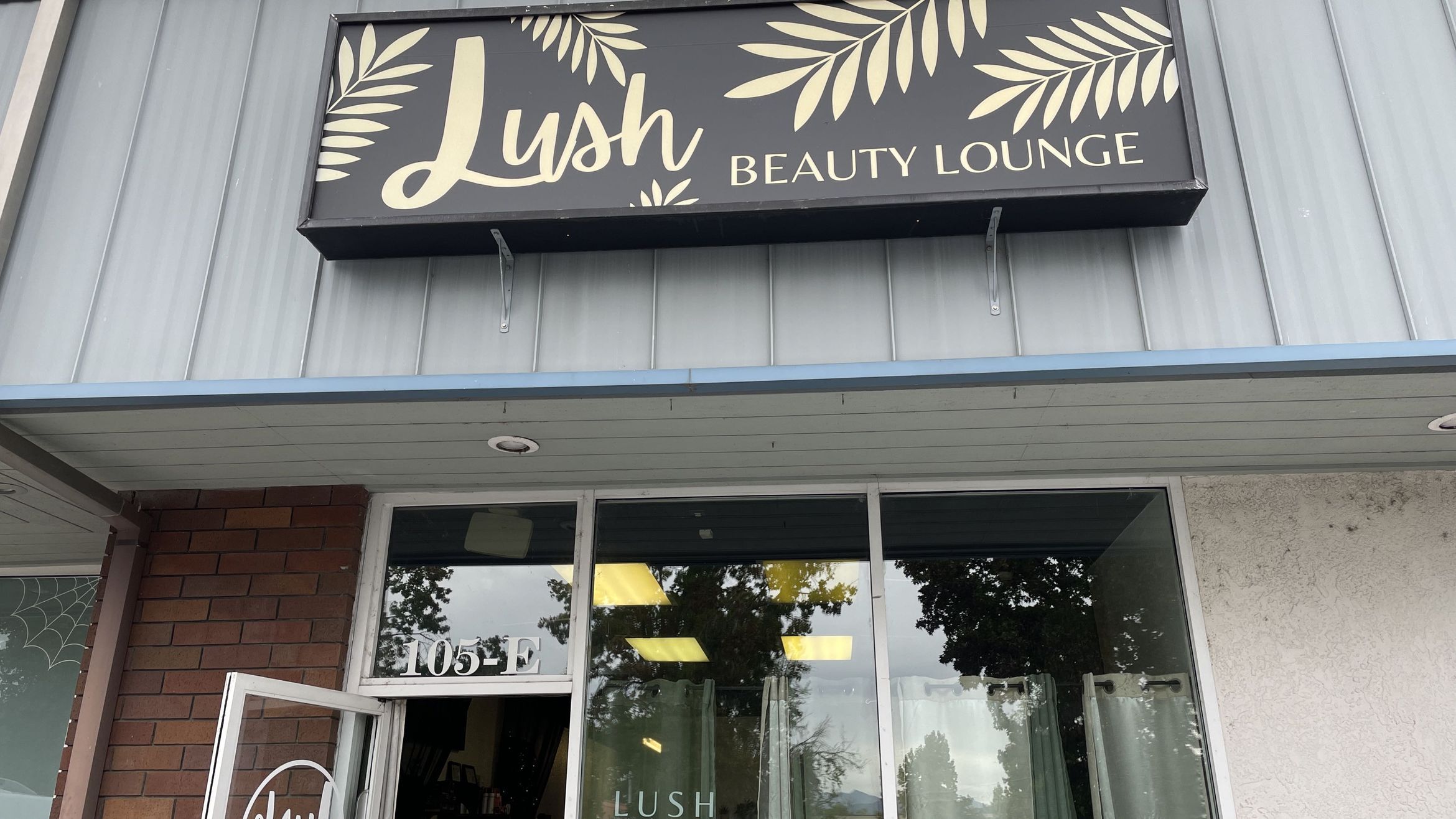 LUSH Beauty Lounge Redding Book Online Prices Reviews Photos   9c98008e9c0d40bbb6b5f364d532a7 Lush Beauty Lounge Biz Photo 84e7ae4ac1a14774af9fc5852d89b9 Booksy 