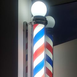 Chris The Barber @ Elm Street Barber Lounge, 1110 S Elm St, Carrollton, 75006
