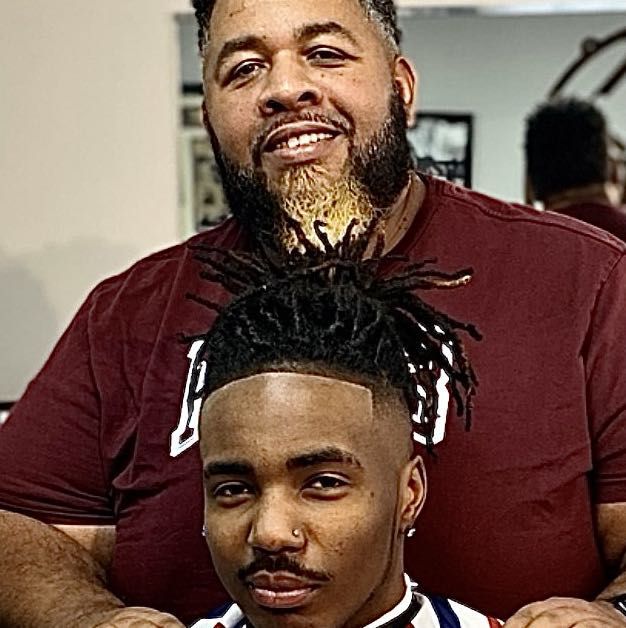 https://d2zdpiztbgorvt.cloudfront.net/region1/us/7082/biz_photo/f9d74d0529ad4a09b10f46f922aef2-made-man-barber-and-shave-big--biz-photo-e0eaf506cd0a469dad170ece8ab63f-booksy.jpeg?size=640x427