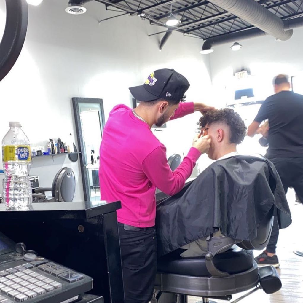 How To Find The Best Barber Shops Near Me?, by Ashley Taylor