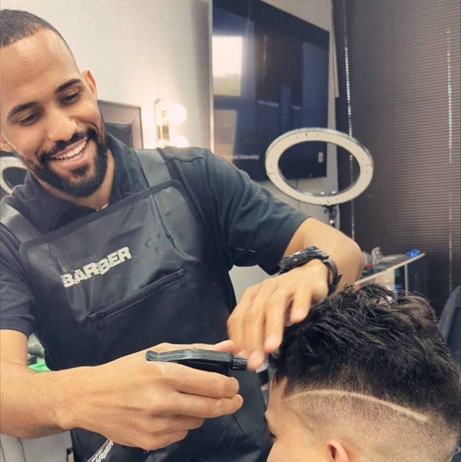 Jay jay barbershop LLC - Barber Shop in Brighton