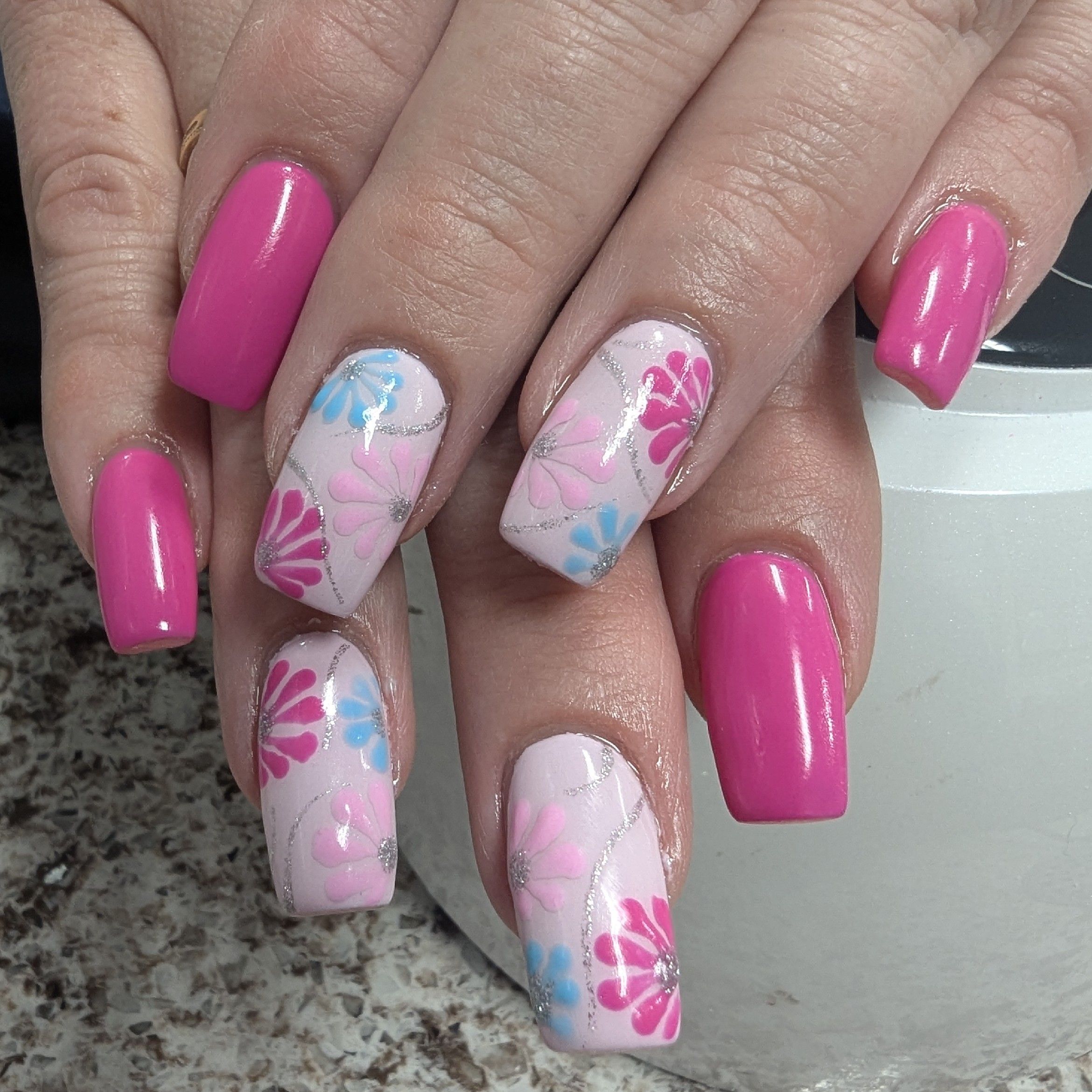 Belle's Nails, 803 Vine Street, Wisconsin Dells, 53965