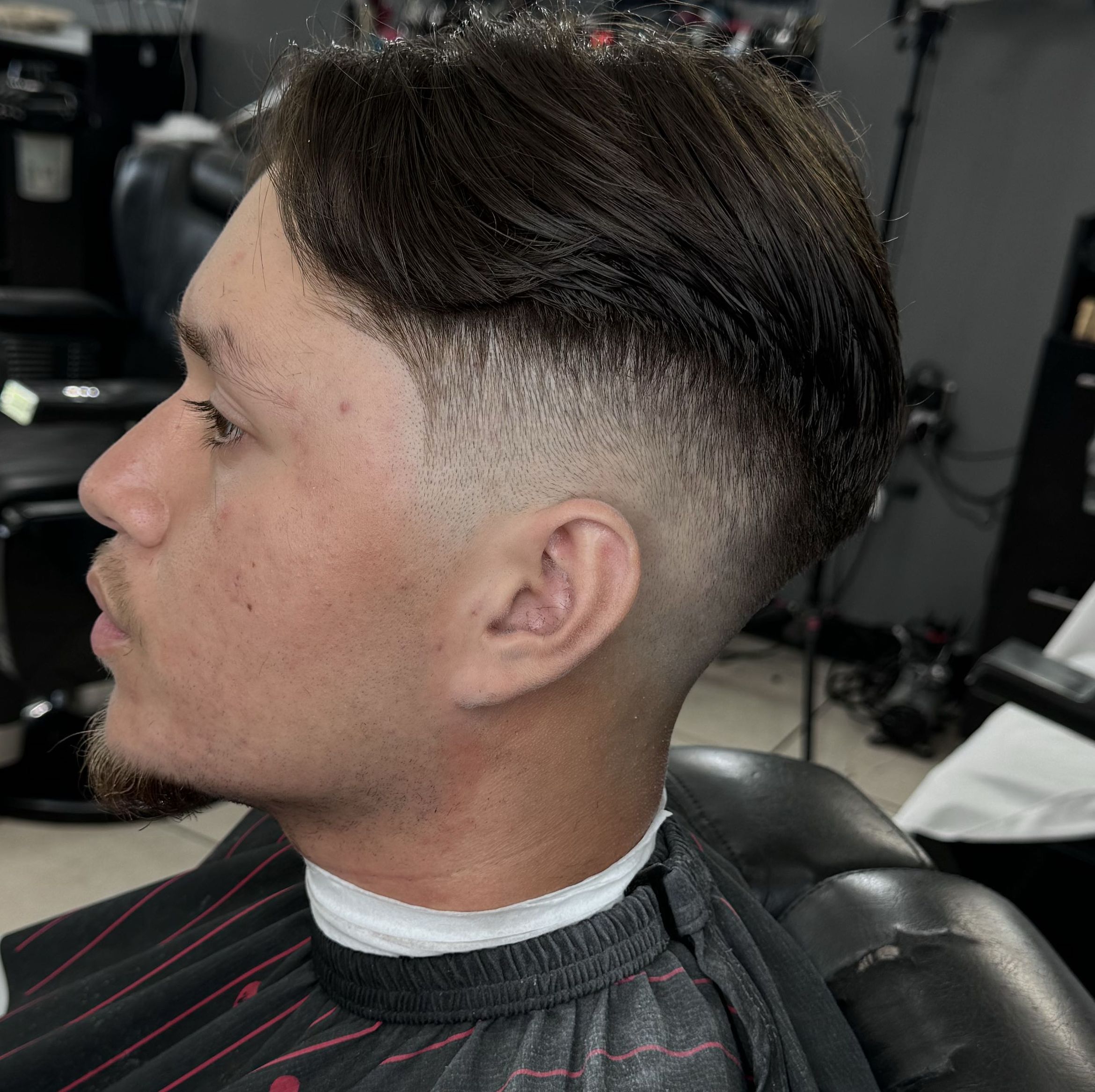 VAVILA  (Authentic Cuts), 4931 route 59 suite107, Naperville, 60564