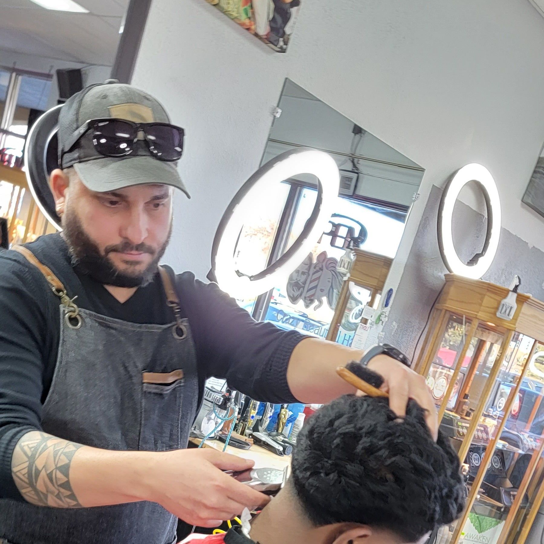 Yuliher Barber, 4833 Barnes Rd, Colorado Springs, 80917